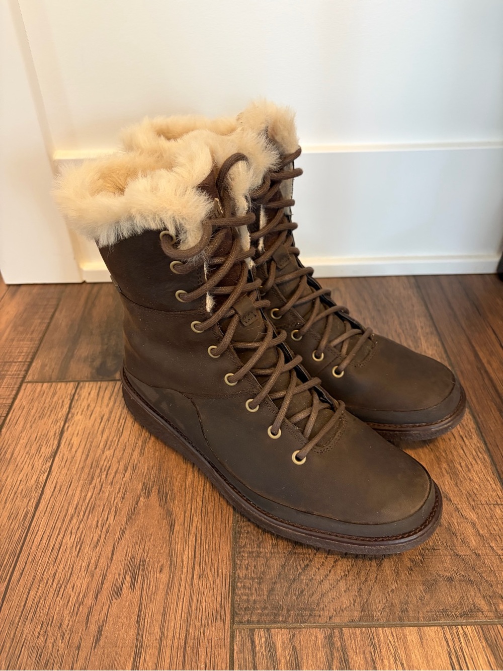 Merrell Women's Brown Faux-Fur Trim Winter Lace-Up Boots